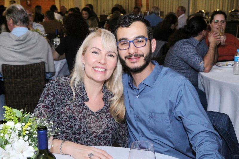 Noite de Queijos e Vinhos - 2024